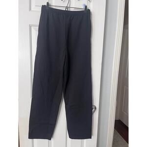 New Hanes Women’s Black Sweatpants Size Medium